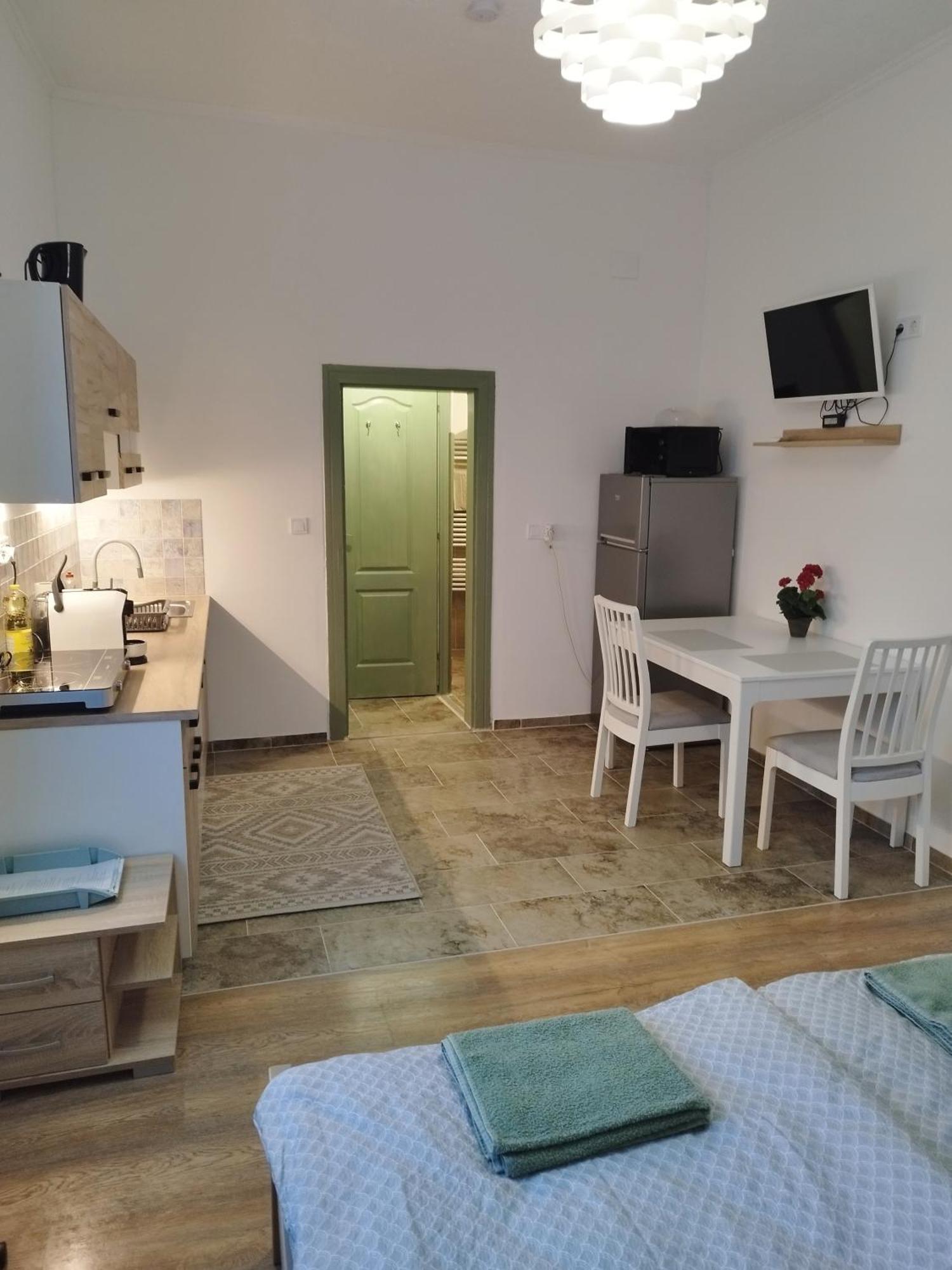 Holling Apartman Fertőboz Exteriér fotografie
